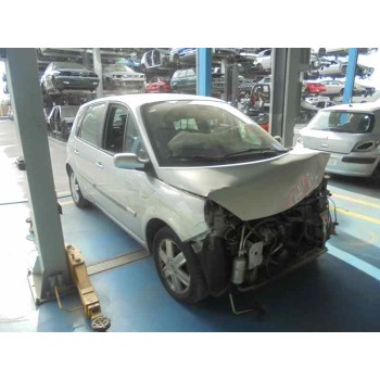 renault scenic ii del año 2005