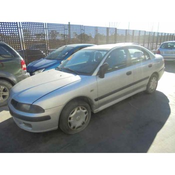 mitsubishi carisma berlina 5 (da0) del año 2001