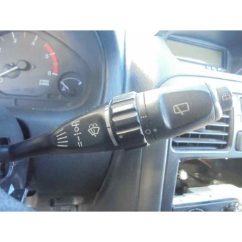 mitsubishi carisma berlina 5 (da0) del año 2001