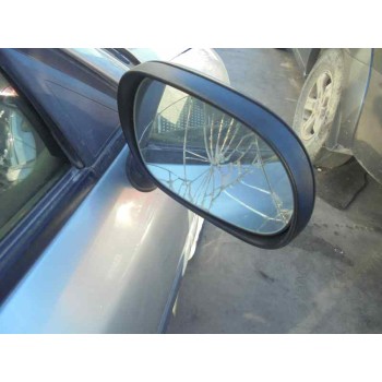 mitsubishi carisma berlina 5 (da0) del año 2001