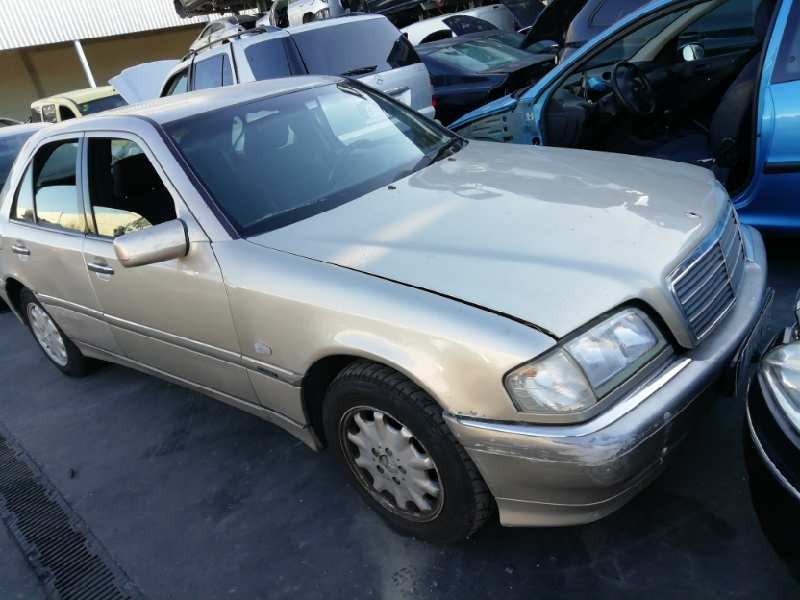 MERCEDES-BENZ CLASE C (W202) BERLINA