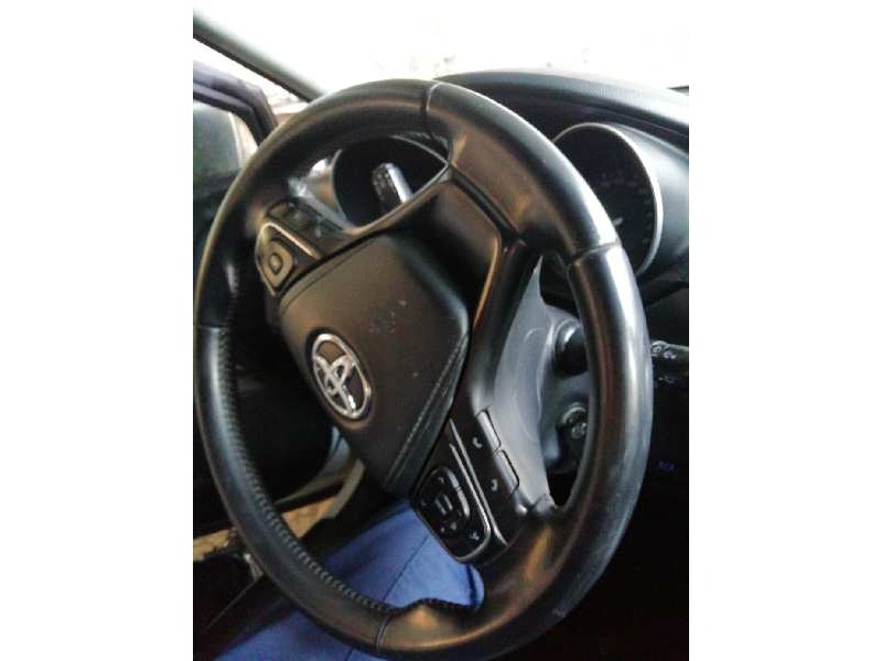 Recambio de volante para toyota avensis touring sports advance referencia OEM IAM   