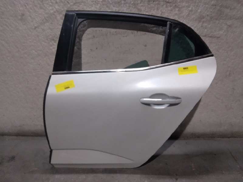 Recambio de puerta trasera izquierda para renault megane iv berlina 5p r.s. trophy referencia OEM IAM  BLANCO 