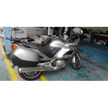 honda nt 700 v deauville del año 2004