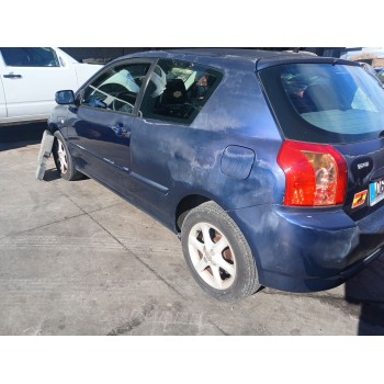 toyota corolla (_e12_) del año 2005