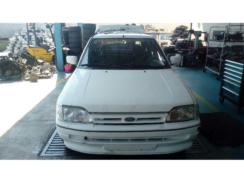 ford escort berlina/turnier del año 1992