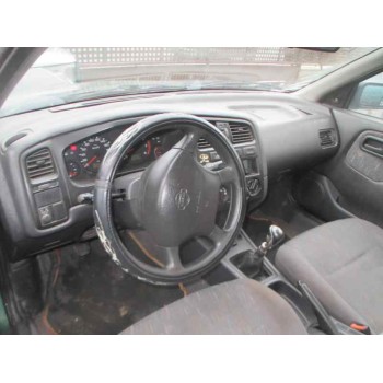 nissan primera berlina (p11) del año 1997