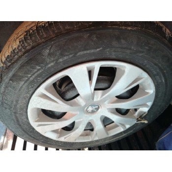 peugeot 208 del año 2015