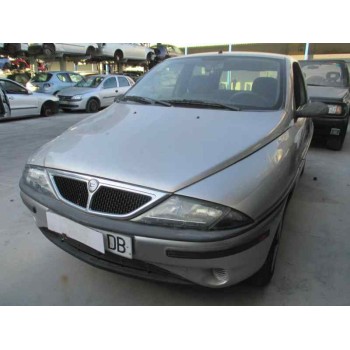 lancia lancia y del año 1996