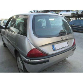 lancia lancia y del año 1996