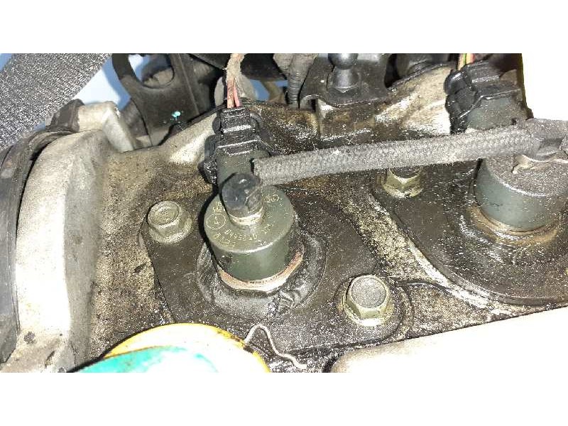 Recambio de inyector para opel astra h berlina cosmo referencia OEM IAM 0445110175  