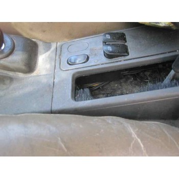 saab 9-3 berlina del año 2000