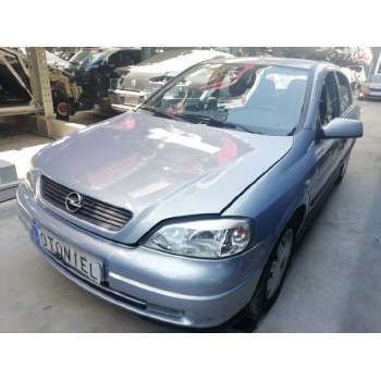 opel astra g berlina del año 2000