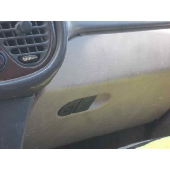 saab 9-3 berlina del año 2000