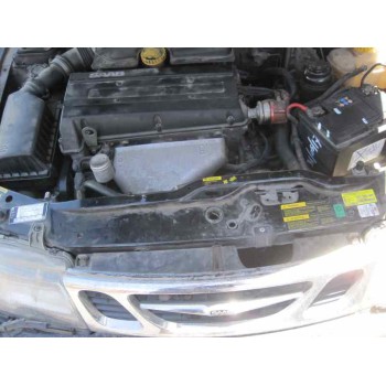 saab 9-3 berlina del año 2000