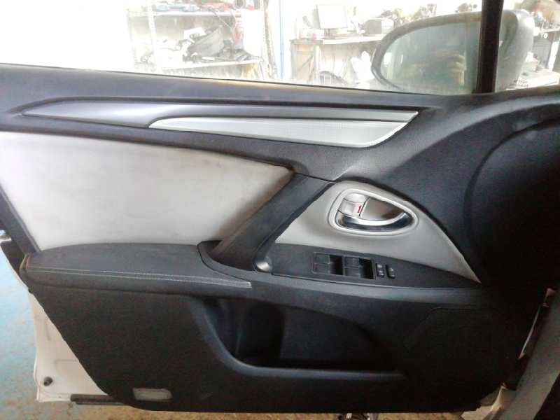 Recambio de guarnecido puerta delantera izquierda para toyota avensis touring sports advance referencia OEM IAM  SIN BOTONERA 