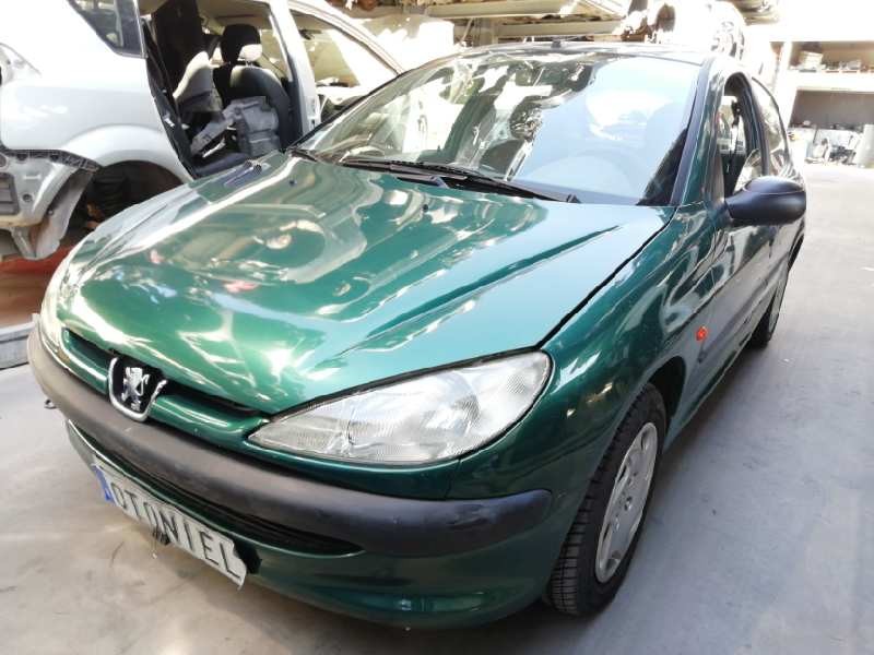 PEUGEOT 206 BERLINA