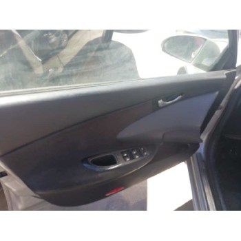 nissan primera berlina (p12) del año 2004