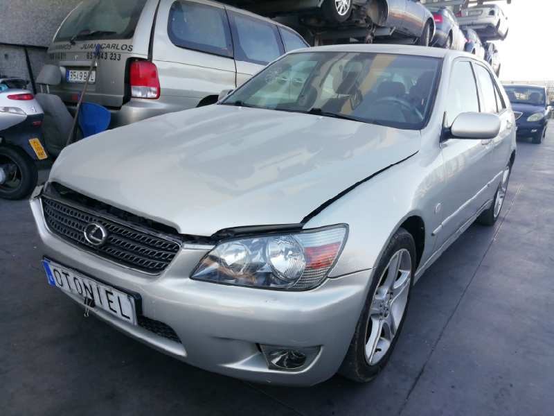 LEXUS IS200 (GXE10)