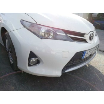 toyota auris del año 2013