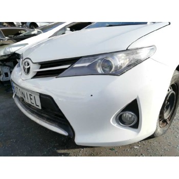 toyota auris del año 2013