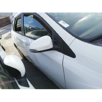 toyota auris del año 2013