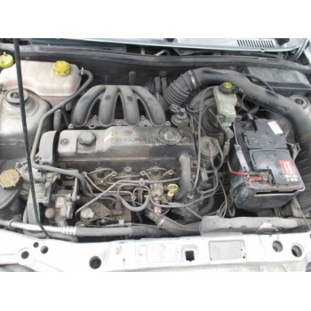 ford fiesta berlina del año 2000