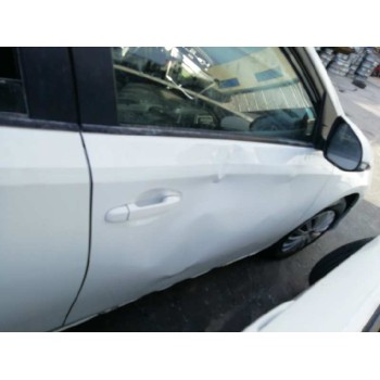 toyota auris del año 2013