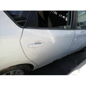 toyota auris del año 2013