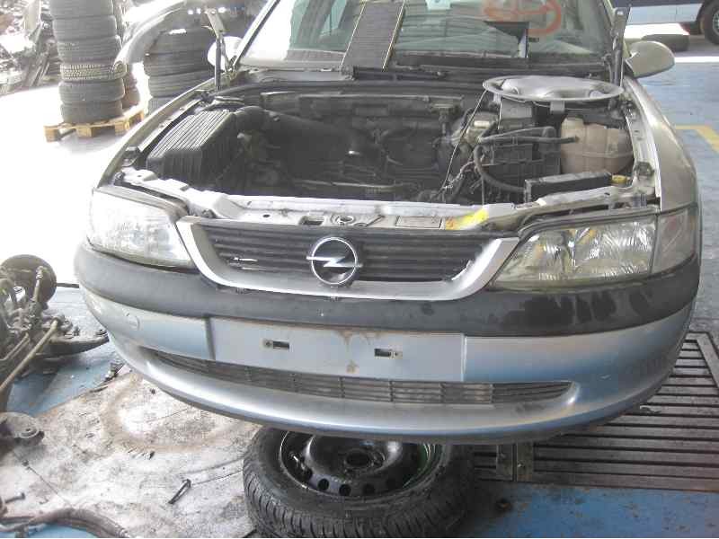opel vectra b berlina del año 1999