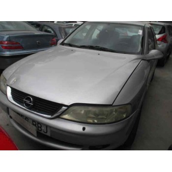 opel vectra b berlina del año 2000