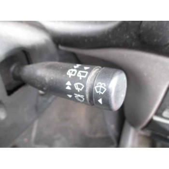 ford fiesta berlina del año 2000