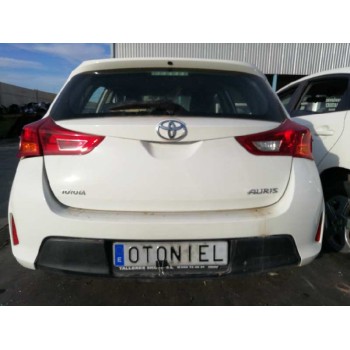 toyota auris del año 2013
