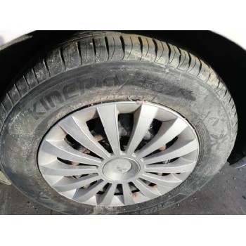 toyota auris del año 2013