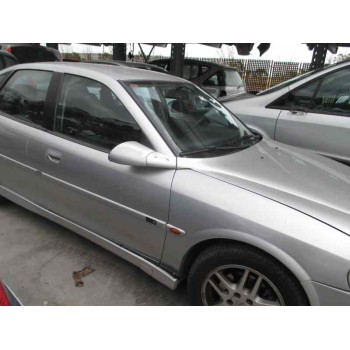 opel vectra b berlina del año 2000