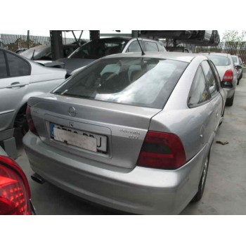 opel vectra b berlina del año 2000
