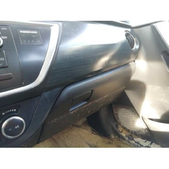 toyota auris del año 2013