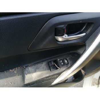 toyota auris del año 2013