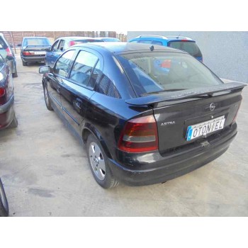 opel astra g berlina del año 2004