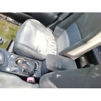 toyota auris del año 2013