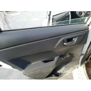 toyota auris del año 2013