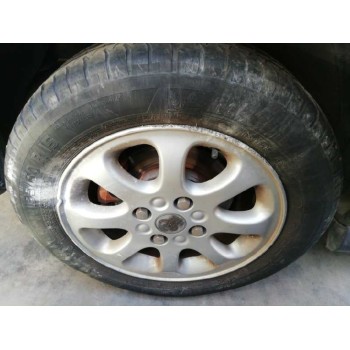 volvo s40 berlina del año 2000