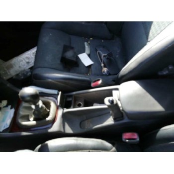 volvo s40 berlina del año 2000