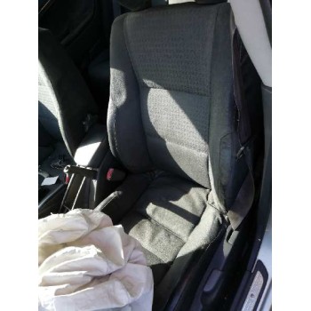 volvo s40 berlina del año 2000