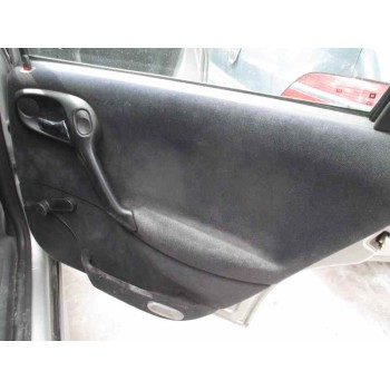 opel vectra b berlina del año 2000