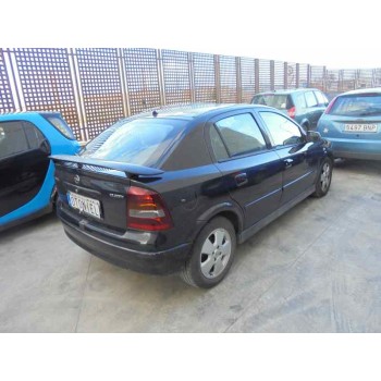 opel astra g berlina del año 2004