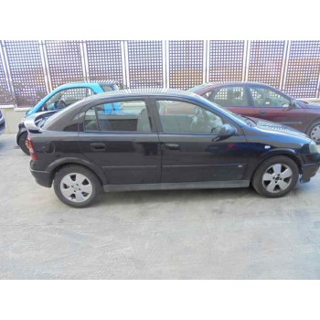 opel astra g berlina del año 2004