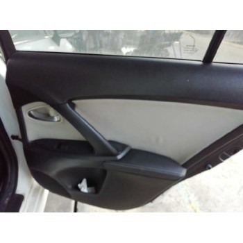 GUARNECIDO PUERTA TRASERA DERECHA 