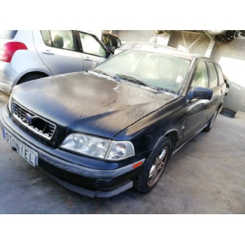 volvo v40 familiar del año 1999