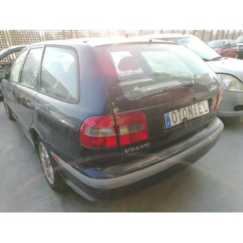 volvo v40 familiar del año 1999